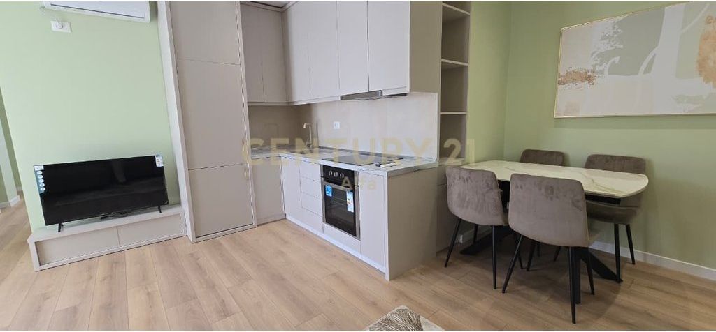 Shitet Apartament 2+1 tek Myslym Shyri ALFA143421