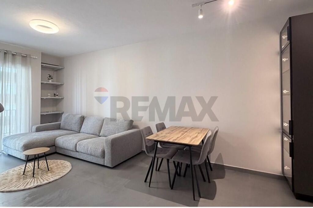 For rent 1+1 Aura Residence
