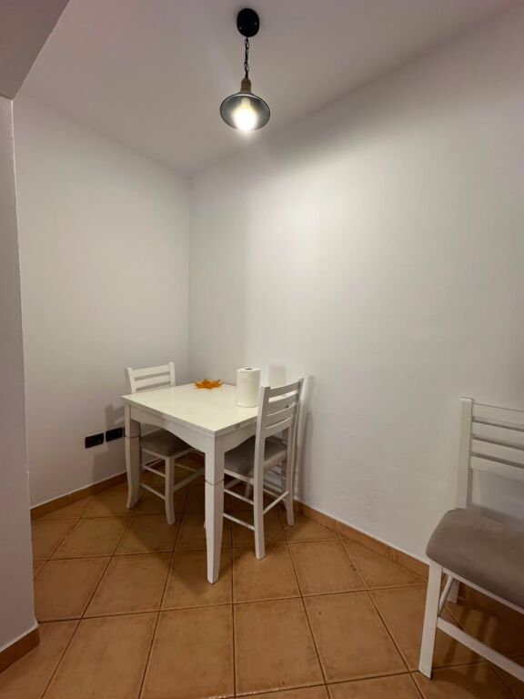 Apartament 2+1 me qira Stacioni Trenit