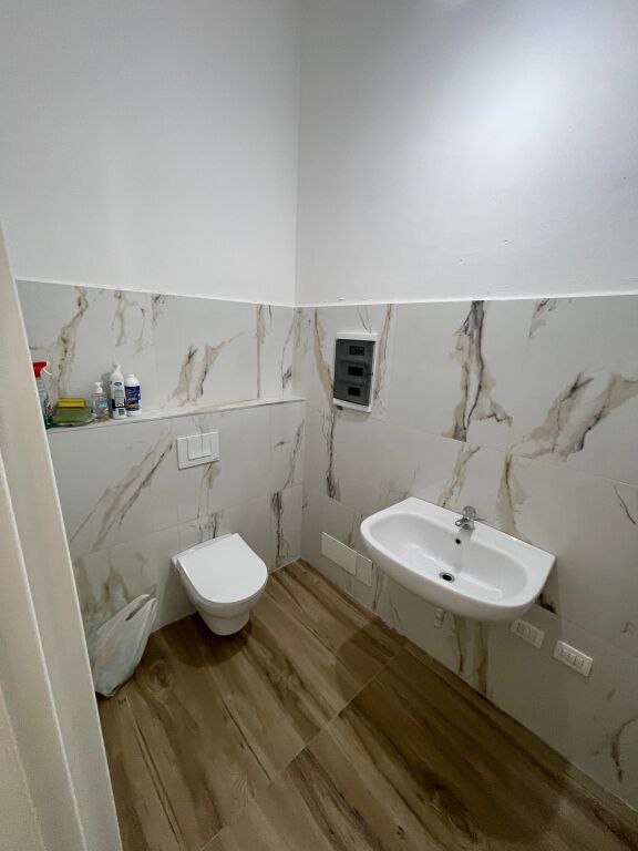 Jepen me Qira 2 Ambiente Biznesi – 📍Donika Center, Qendër, Tiranë