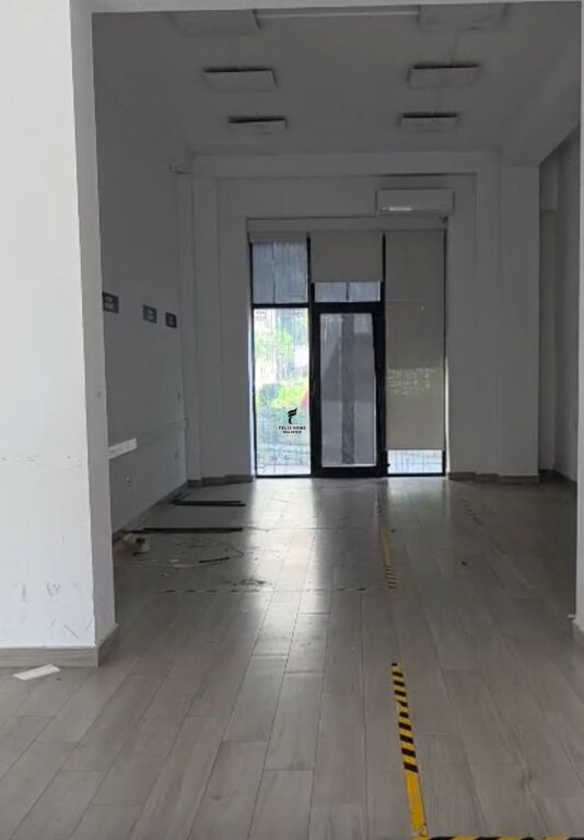 DYQAN ME QERA 88.5 M2 KOMUNA E PARISIT 153.000 LEKE FH-80209