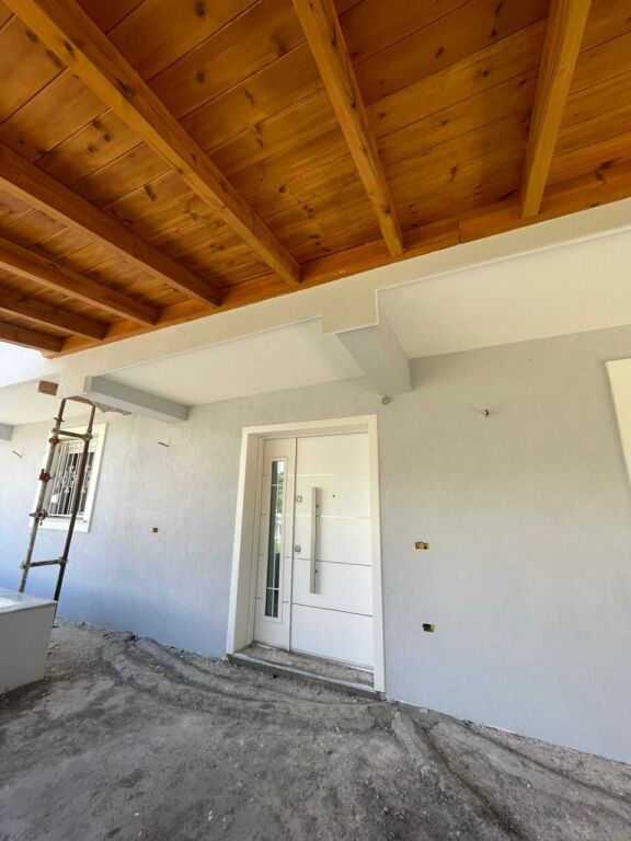 Vilë dy kateshe për Shitje në Durrës, ish fabrika e tullave