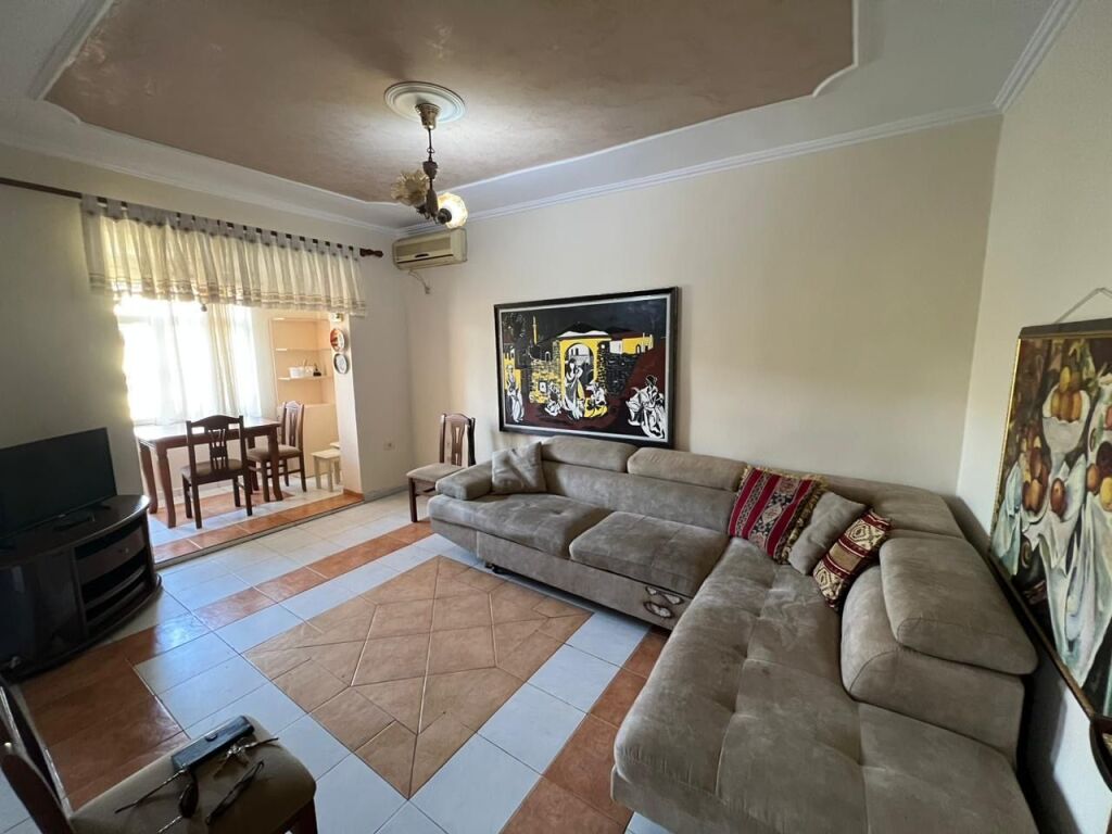 📣 RENT Apartment 1+1 📍 Medreseja 🛣️ "Dibres" Street ✨   🏢 Existing Building  🪜 3rd Floor (No Elevator)  🛋️ Furnished   💶 Price 450 euro non-negotiable