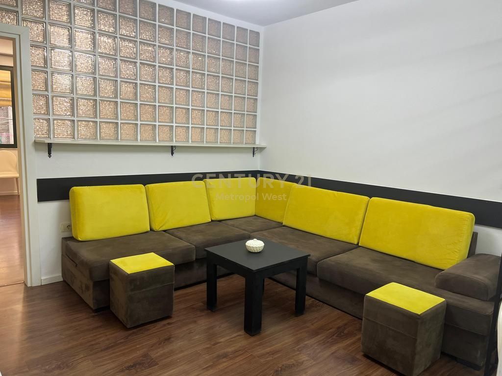 Xhamia e Tabakëve, Apartament 1+1 me qira
