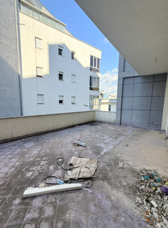 FOR SALE 3+1 APARTMENT WITH VERANDA – MATEO COMPLEX, ZOOLOGICAL GARDEN