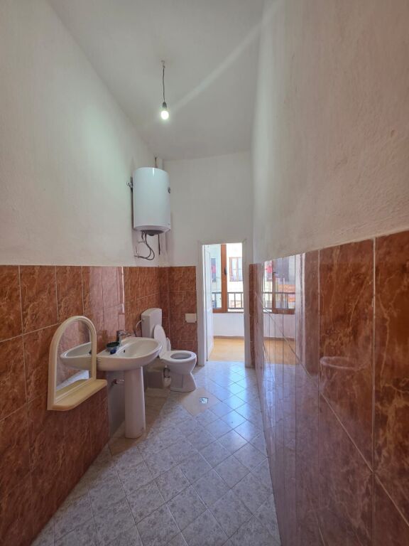 Apartament në Shitje në Shkozet, Durrës – Përballë Stacionit