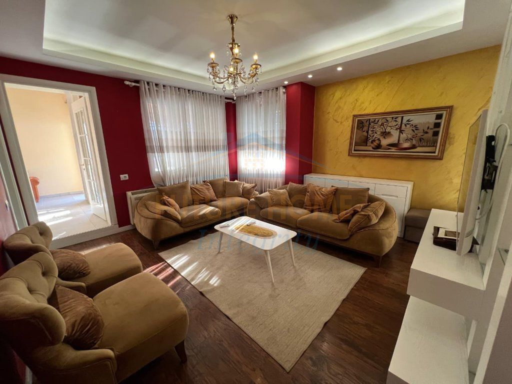 Rent, Apartment 1+1+Veranda, Former Customs, Tirana. AL70656