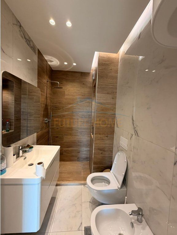 For Rent, Office Space 3+1+2, Frosina Plaku Street, Tirana