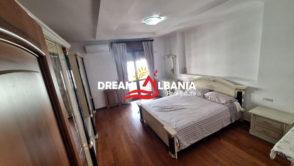 Jepet Apartament 3+1+2 me qera afer rrethrrotullimit te Komuna Parisit, Tirane (ID 4231500)