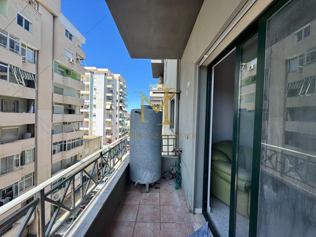 Shitet apartament 1+1 Plazh Iliria, Durres