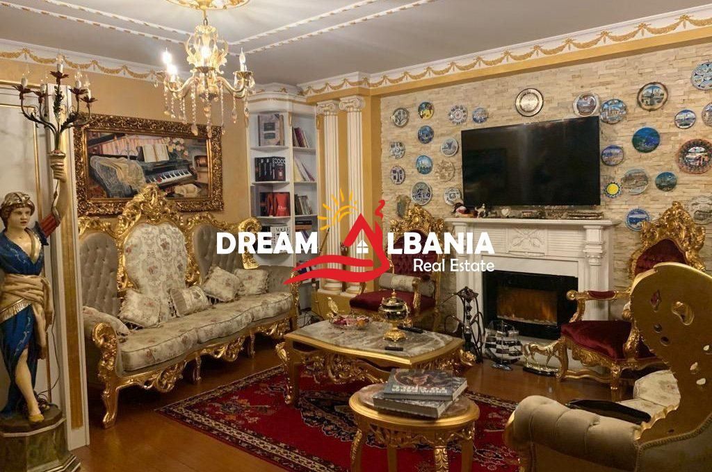 Super apartment 2+1+2 garages and a parking space for sale in Kinostudio near the Ministry of Culture (Id 41211321)
