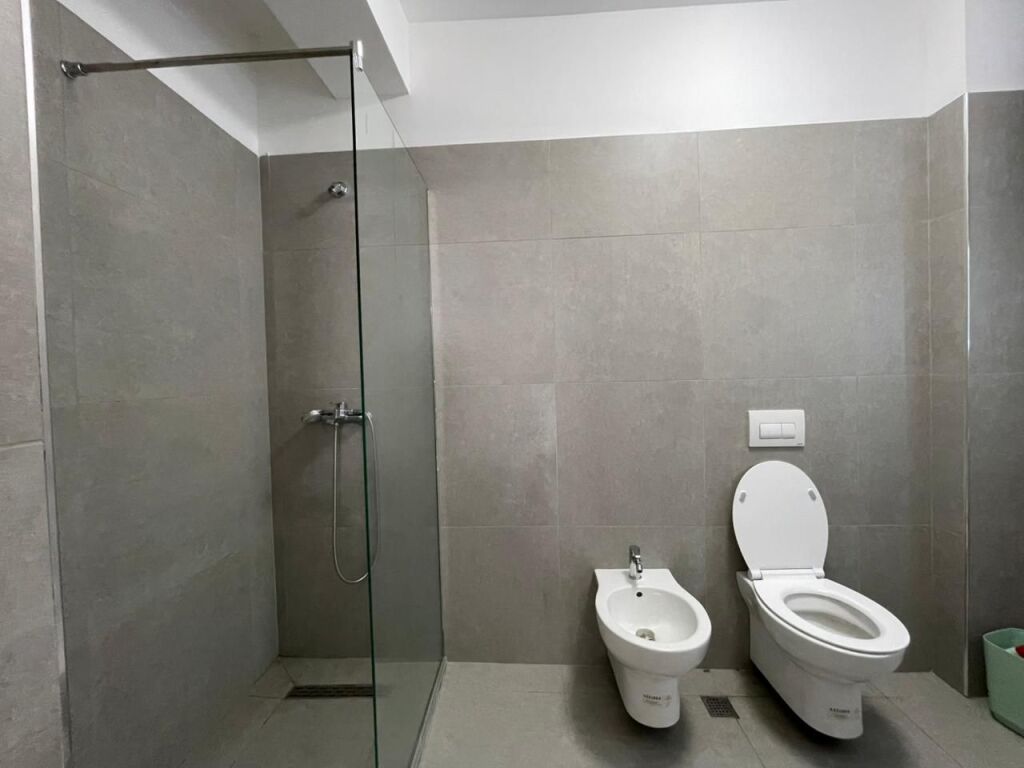 Apartament 2+1+Parking per qira tek Kodra e Diellit 2.