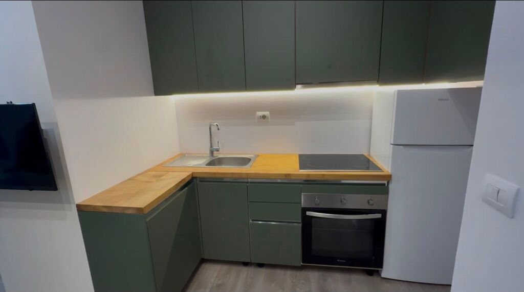🏡 Studio for Sale – Mangalem 21💰 Price: 8,100,000 Lek