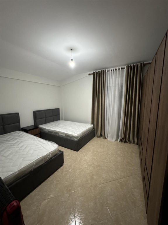 Qera | Shtëpi private 2 + 1 | Kodra E. Priftit | 550 €/muaj