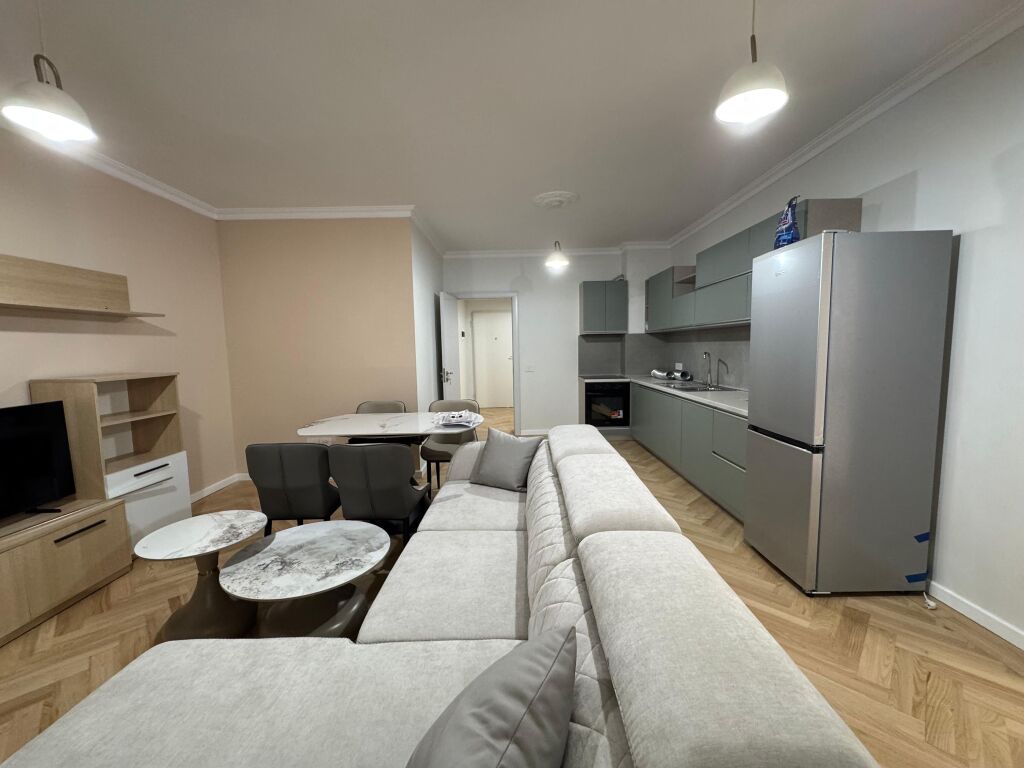 Jepet apartament me qera 1+1