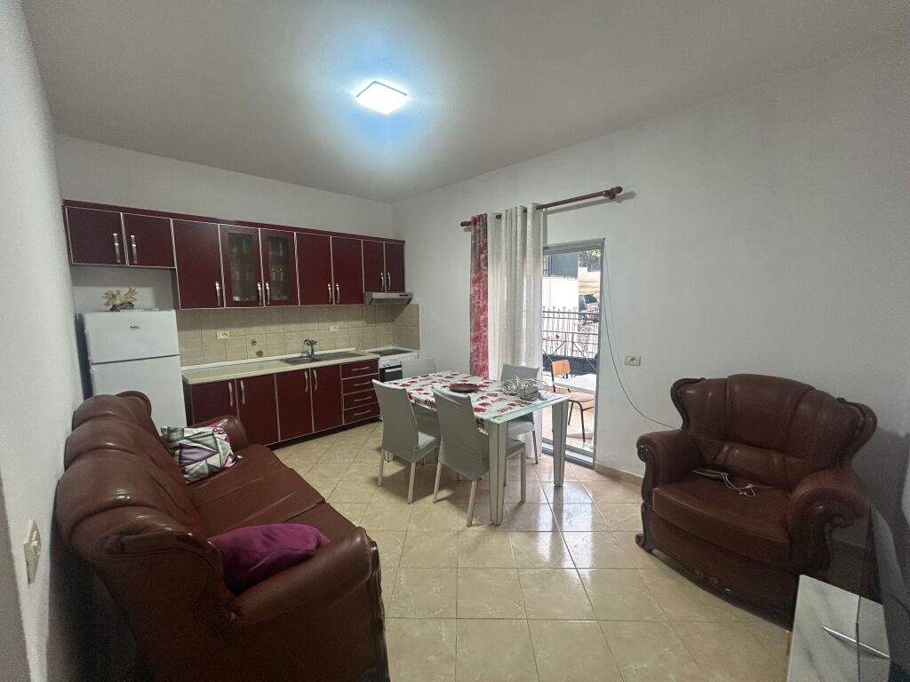 Jepet me qira apartament 1+1 te Kodra e Priftit