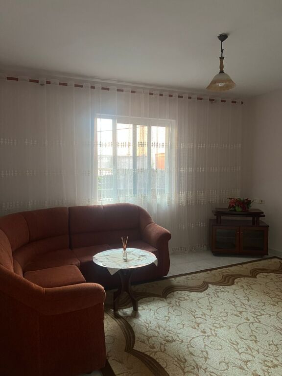 🚨 40,000 Lek/Month | FIRST FLOOR OF A PRIVATE HOUSE FOR RENT 🚨  📍 Blloku Gintash, Tirana