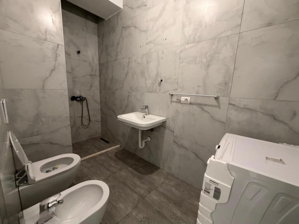 📢 FOR RENT  🏡 Apartment 1+1  📍 Mangalem Complex; Ali Demi, Tirana