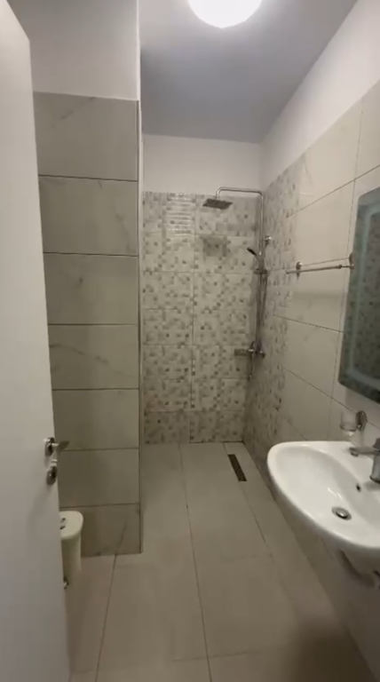 Apartment 1+1 for rent Grand Galeria Yzberisht !