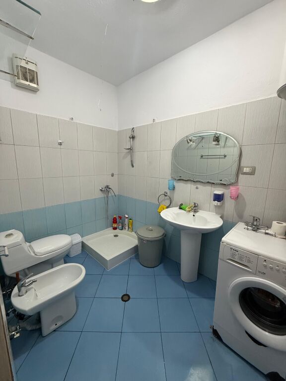 Jepet apartament 2+1 me qira ASTIR