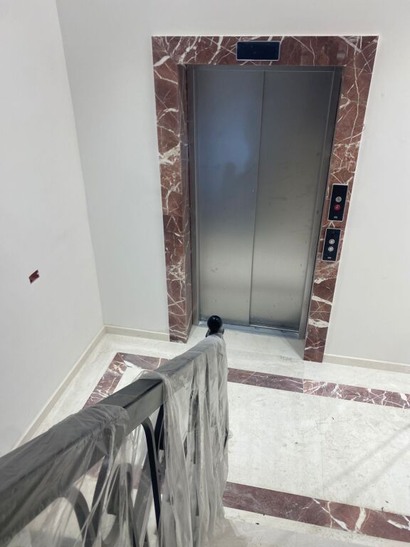 Office space, radisoni liq i thate, 1250 euro