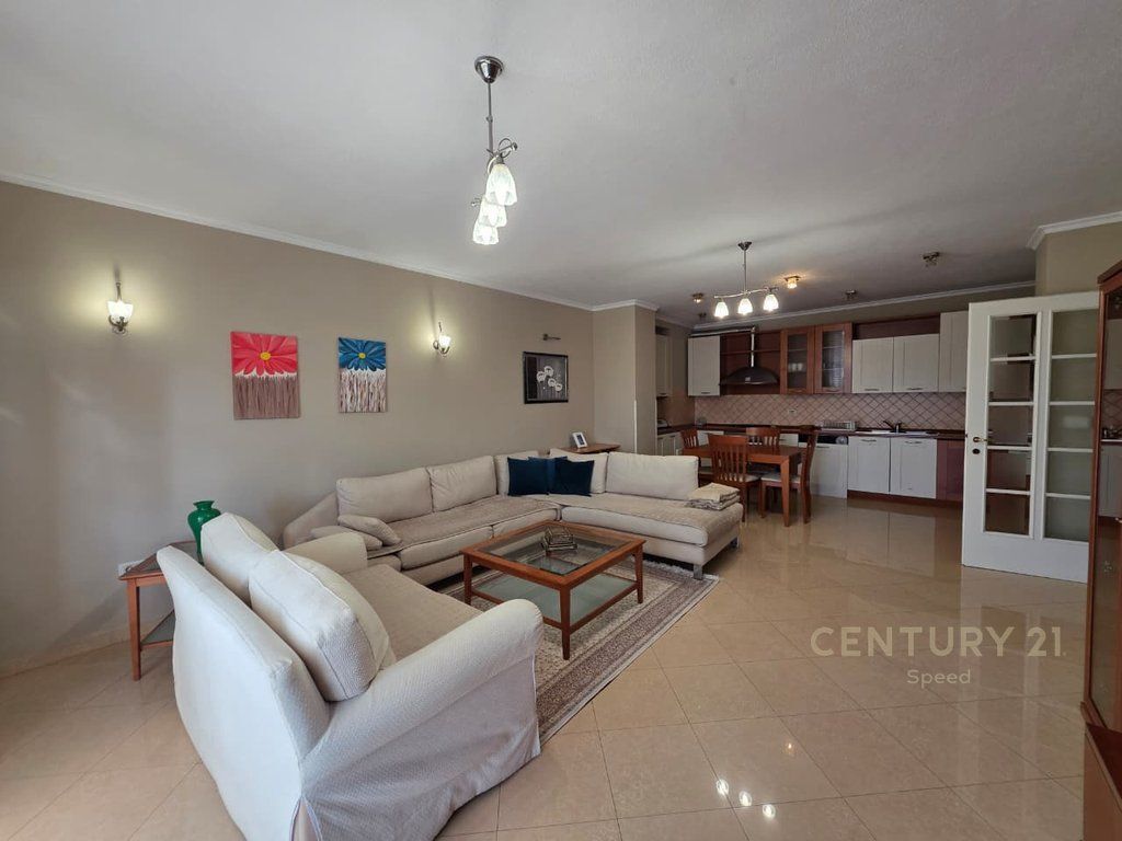 Appartamento 2+1 in affitto in via Brigada vIII a Bllok- 1200Euro