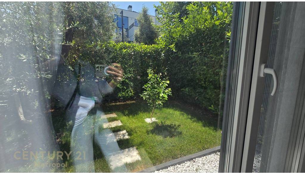 Apartment 2+1+2+yard+ 2 Garages for rent, Forest Residence - Dry Lake!