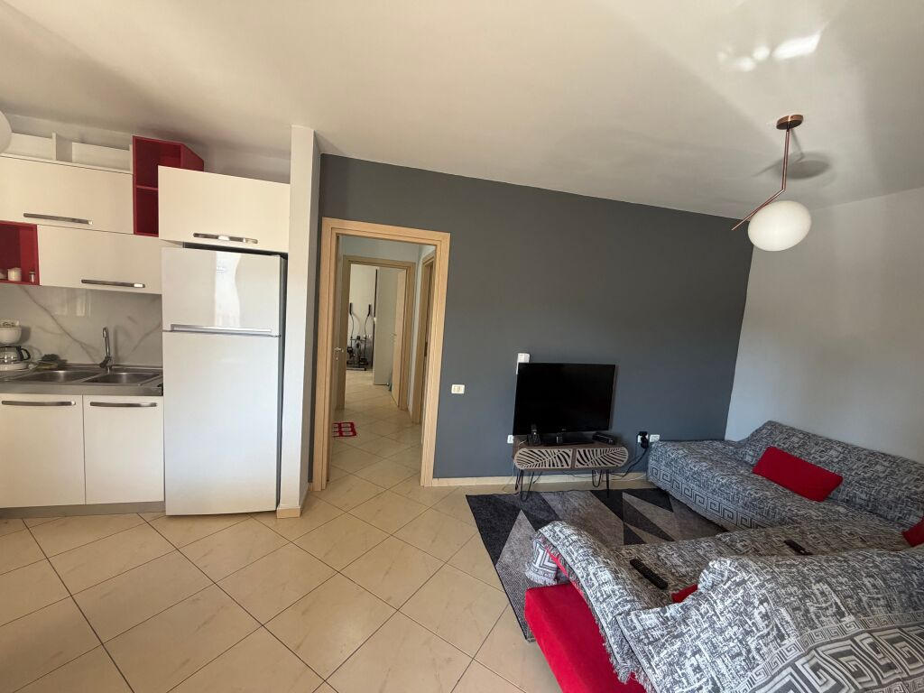 2+1, con parcheggio giardino botanico, 600 euro