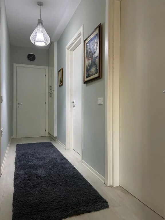 Jepet me qira apartament 3+1