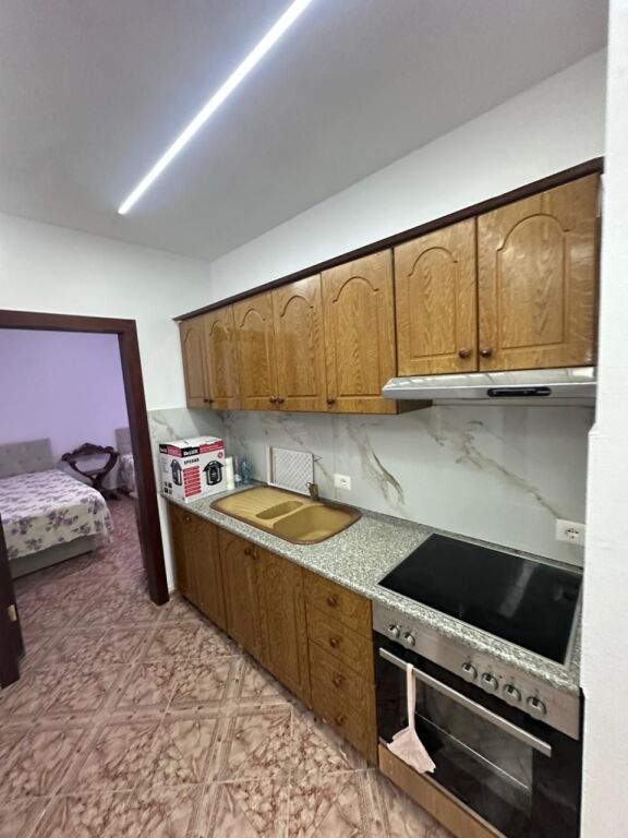 JEPET ME QERA APARTAMENT 2+1, PRANE GJYKATES, DURRES.
