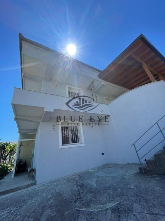 Vilë dy kateshe për Shitje në Durrës, ish fabrika e tullave