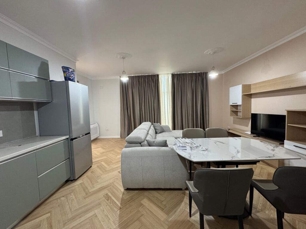 Jepet apartament me qera 1+1