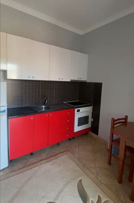 Jordan Misja (shinat e trenit) - jepet apartament me qira 1+1  - 350€ !