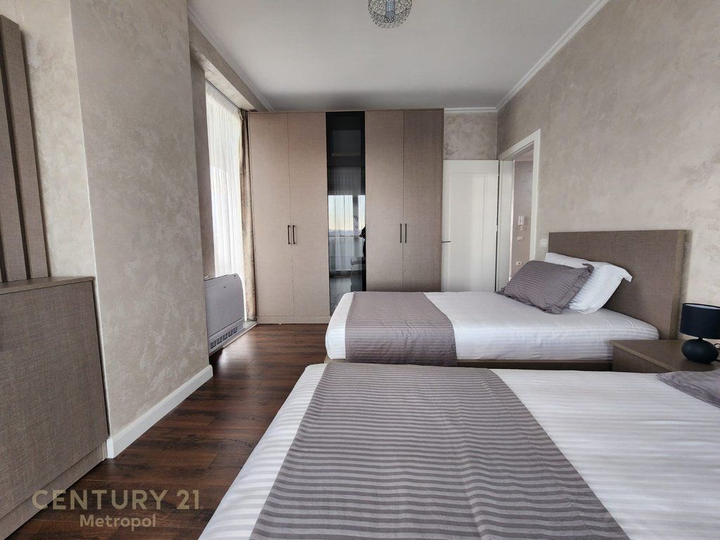 For rent apartment 2+1+2 bathrooms +2 parking spaces, Elbasan street! Metropol143484