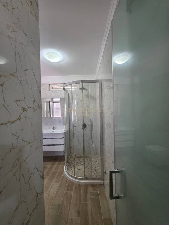 Apartament 3+1+2 Me Qira në Porcelan,prane Universitetit Europian 650 € /Muaj
