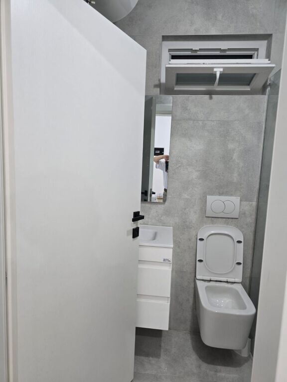 Affittasi appartamento 2+1 a 5 maj / vicino a Concord Center