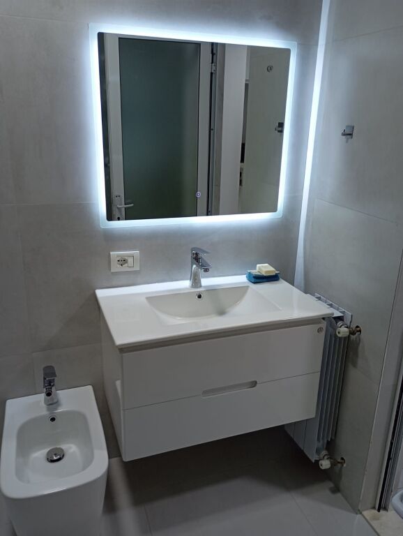 🏡 Apartament 2+1+2 me Qira – Komuna e Parisit