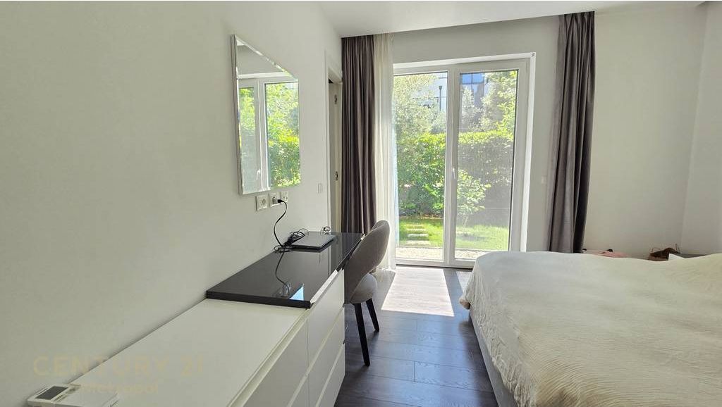 Apartment 2+1+2+yard+ 2 Garages for rent, Forest Residence - Dry Lake!
