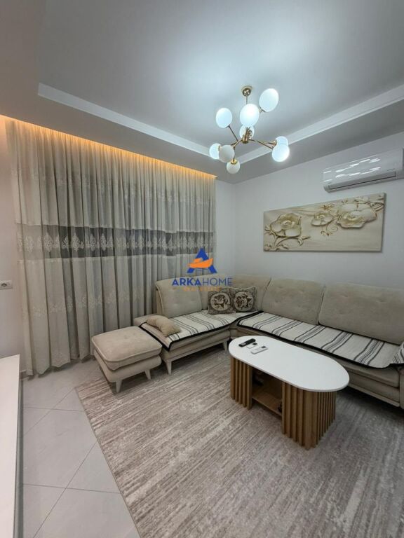 JEPET ME QERA 1+1+BALLKON "RRUGA JORDAN MISJA, BULEVARDI I RI" 60.000 LEKE