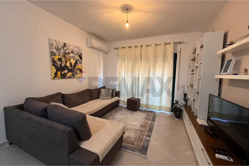 Apartment for Rent 1+1 Green City
