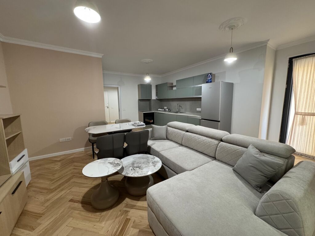 Jepet apartament me qera 1+1