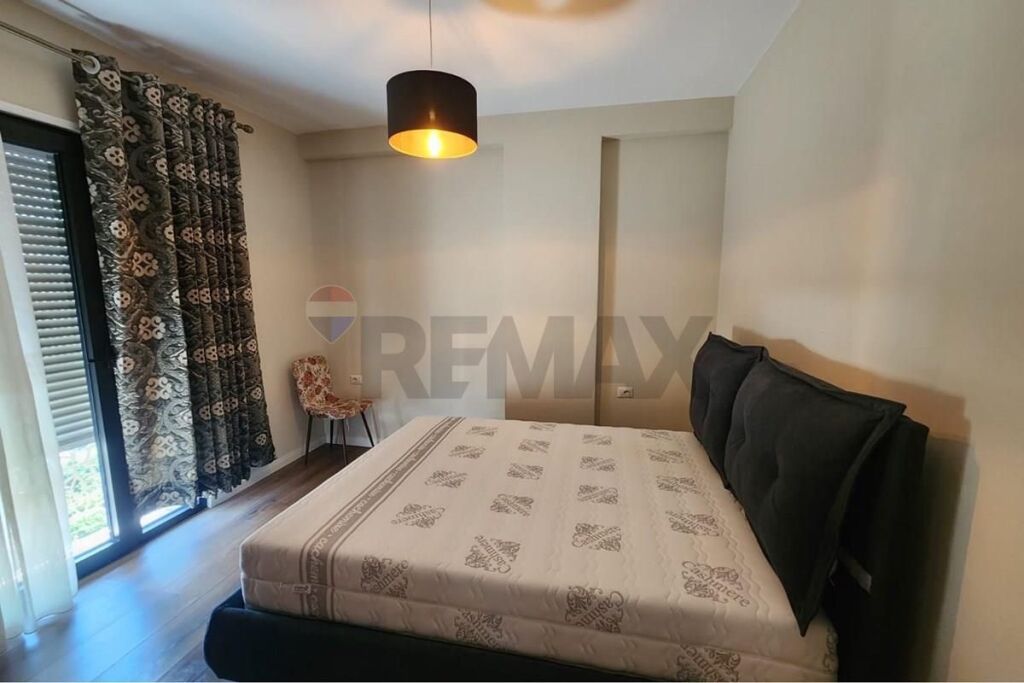 Apartment 1+1 for rent at 21 Dhjetori!
