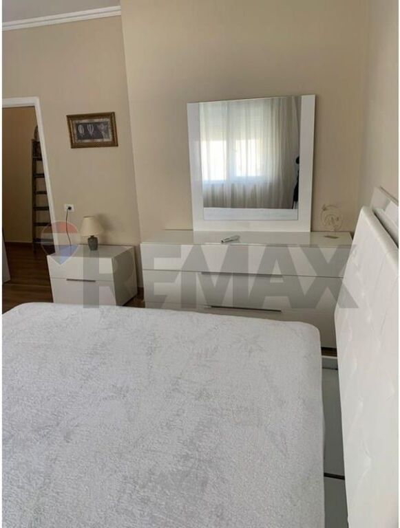 2+1 apartment for rent near the New Bazaar.