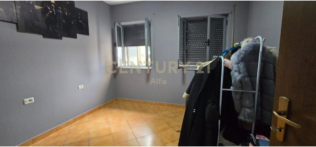FOR SALE 3+1 APARTMENT OPPOSITE DELIJORGJI + 2 PARKING SPOTS
