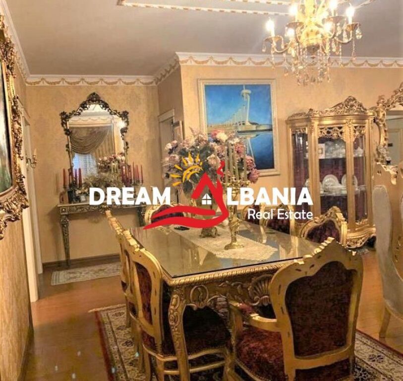 Super apartment 2+1+2 garages and a parking space for sale in Kinostudio near the Ministry of Culture (Id 41211321)
