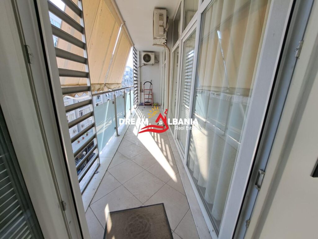 Appartamento in vendita 2+1+2WC, Comune di Parigi, Complesso KIKA 2 (ID 51210002)