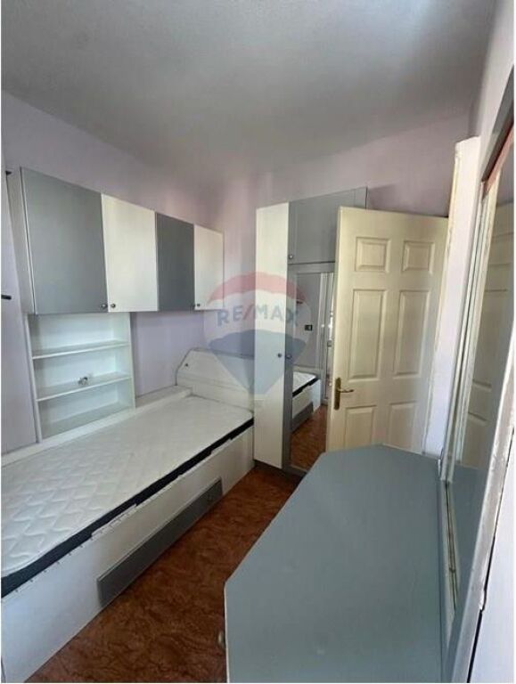 2+1 Apartment for rent in Laprake.