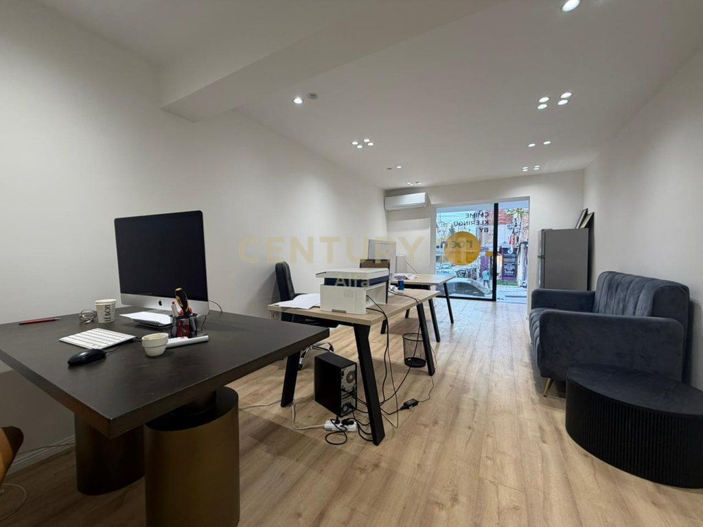 FOR RENT, SPACE 30 m² FLOOR 0, NEAR KOSOVARËVE STREET