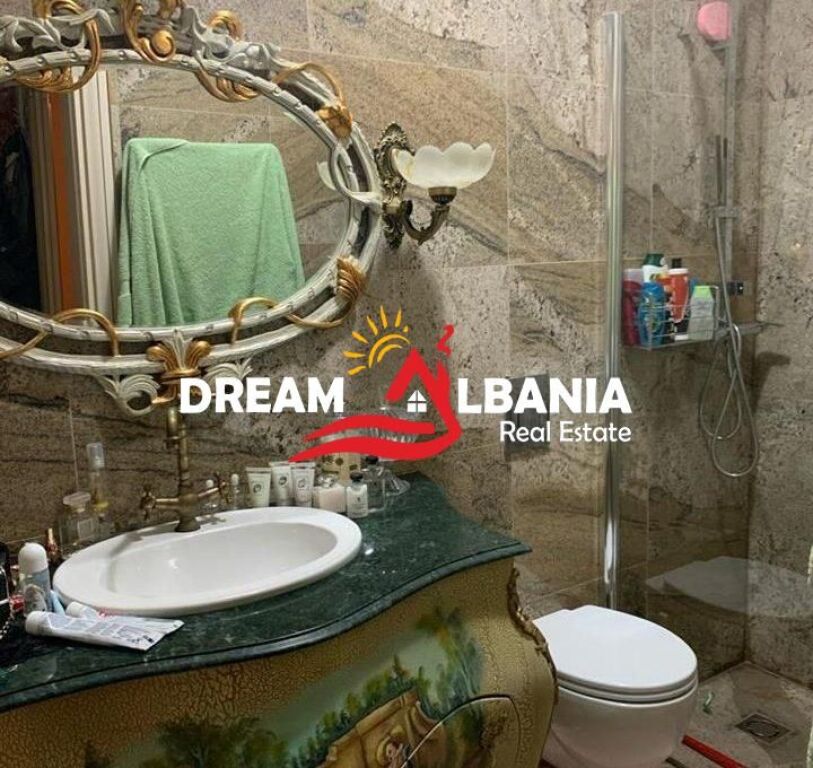 Super apartment 2+1+2 garages and a parking space for sale in Kinostudio near the Ministry of Culture (Id 41211321)
