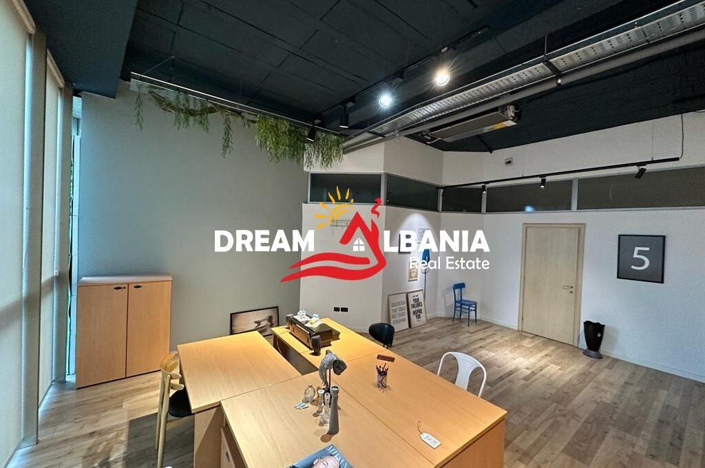 Jepet me Qira Zyrë– Bllok, sipër Doctor Hospital (id 42611563)